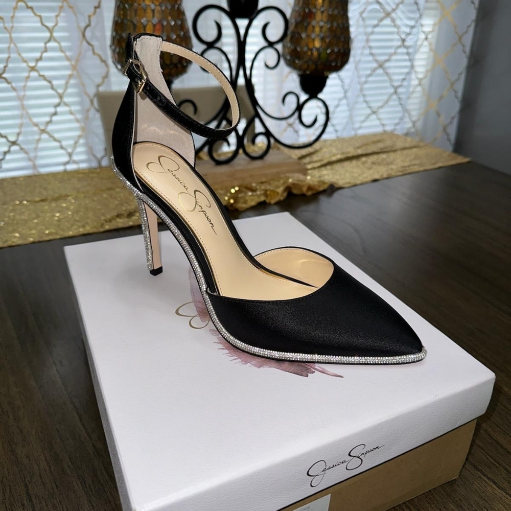 *Brand NEW* Elegant Black Satin Women's Heel by Jessica Simpson